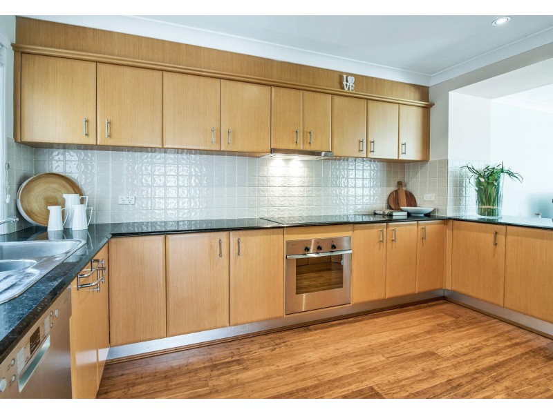 3/3 Robina Town Centre Drive, Robina QLD 4226