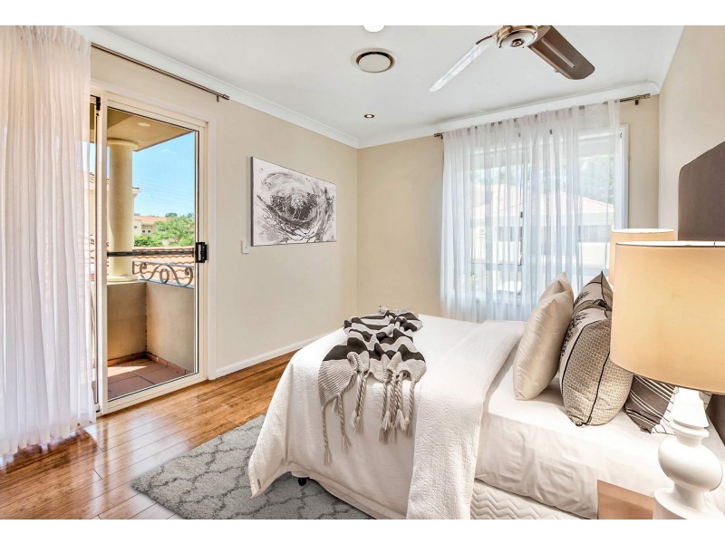 3/3 Robina Town Centre Drive, Robina QLD 4226