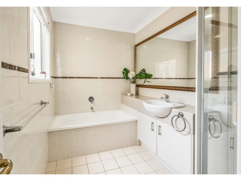 3/3 Robina Town Centre Drive, Robina QLD 4226