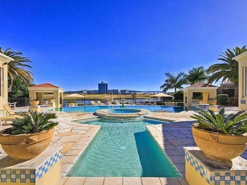 3/3 Robina Town Centre Drive, Robina QLD 4226