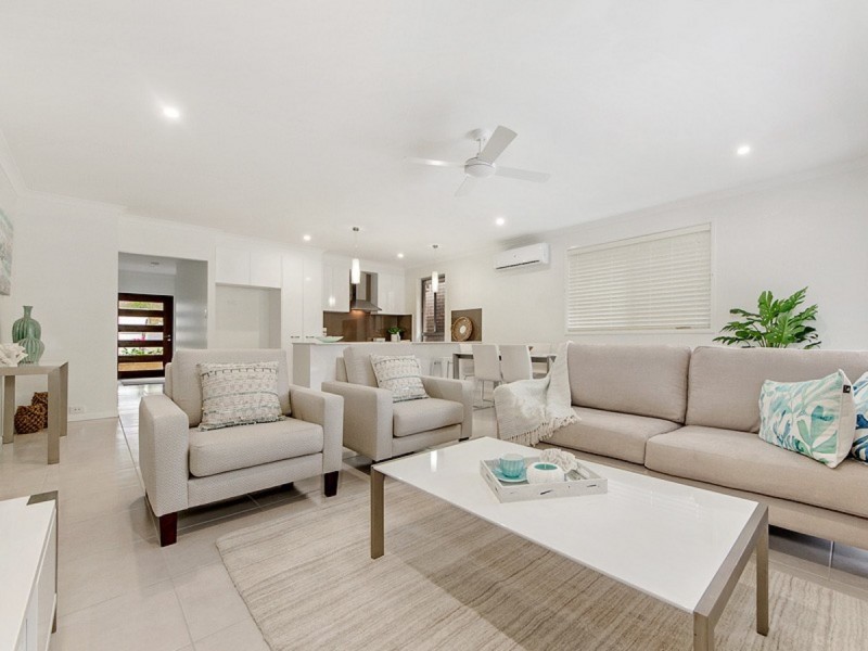 9 Eden Circuit, Reedy Creek QLD 4227