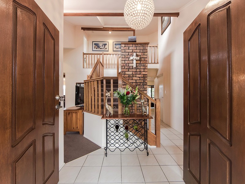 6 Turnberry Court, Robina QLD 4226