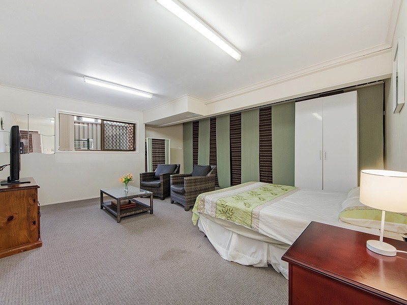 6 Turnberry Court, Robina QLD 4226