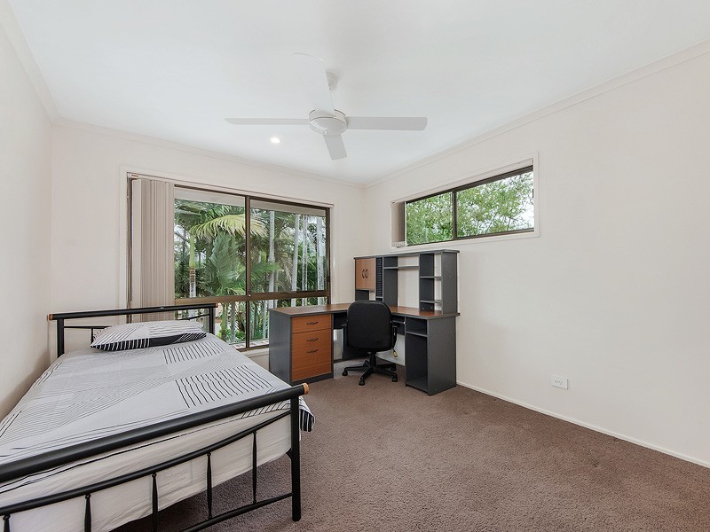 6 Turnberry Court, Robina QLD 4226