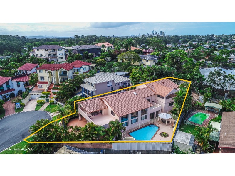 5 Kevin Court, Miami QLD 4220