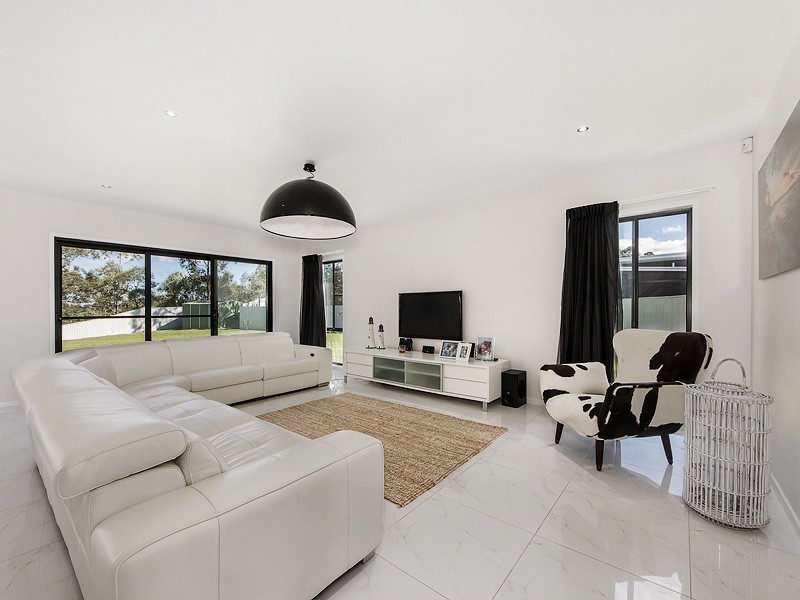 27 Sky Royal Terrace, Burleigh Heads QLD 4220