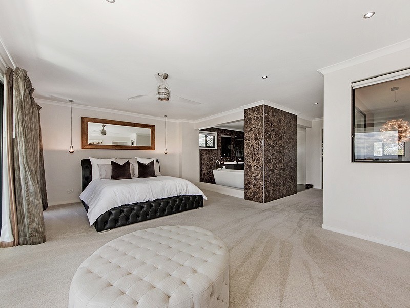 27 Sky Royal Terrace, Burleigh Heads QLD 4220