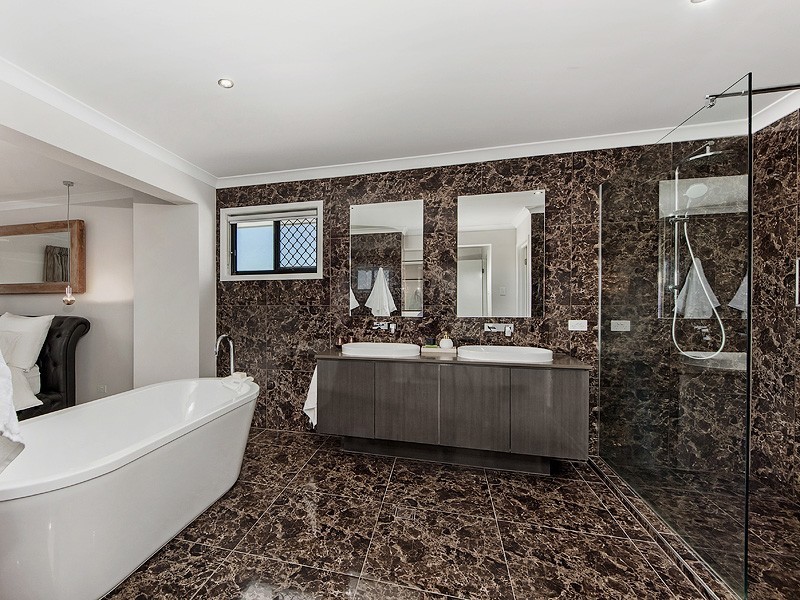 27 Sky Royal Terrace, Burleigh Heads QLD 4220