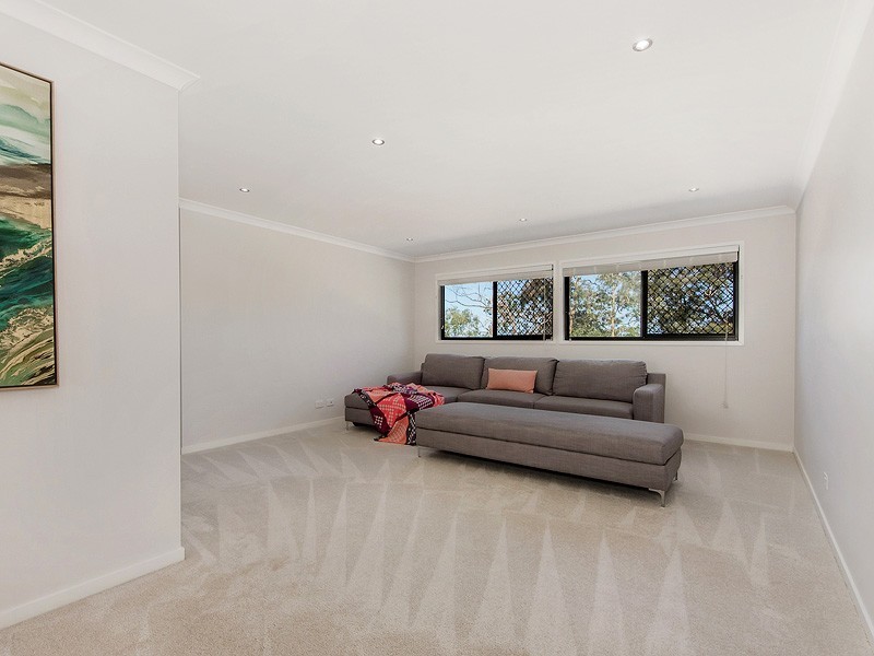 27 Sky Royal Terrace, Burleigh Heads QLD 4220