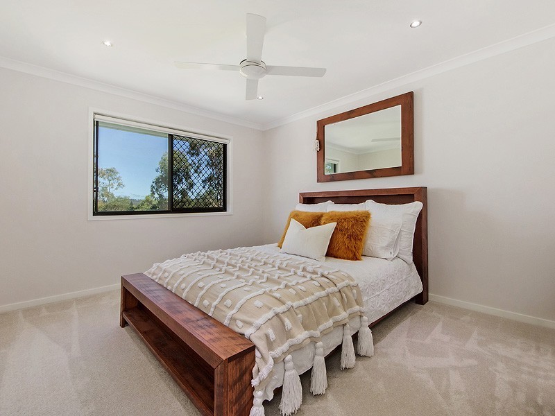 27 Sky Royal Terrace, Burleigh Heads QLD 4220