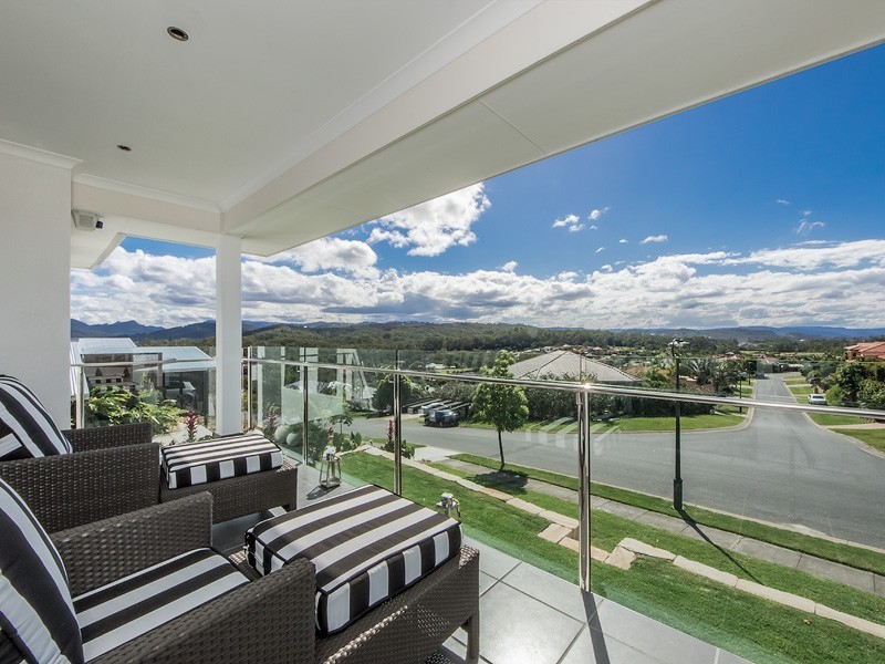 27 Sky Royal Terrace, Burleigh Heads QLD 4220