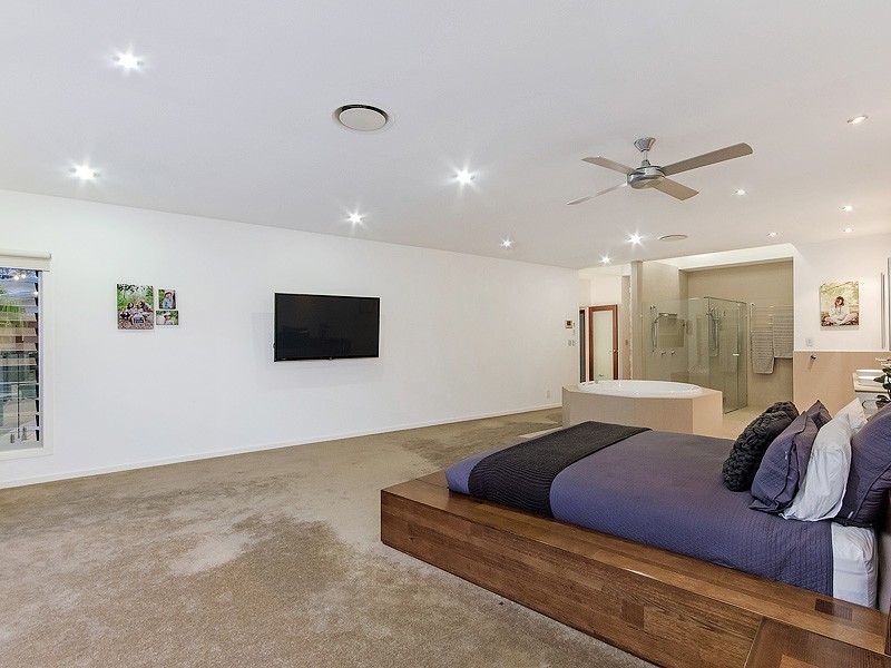 1 Dungogie Drive, Tallebudgera QLD 4228