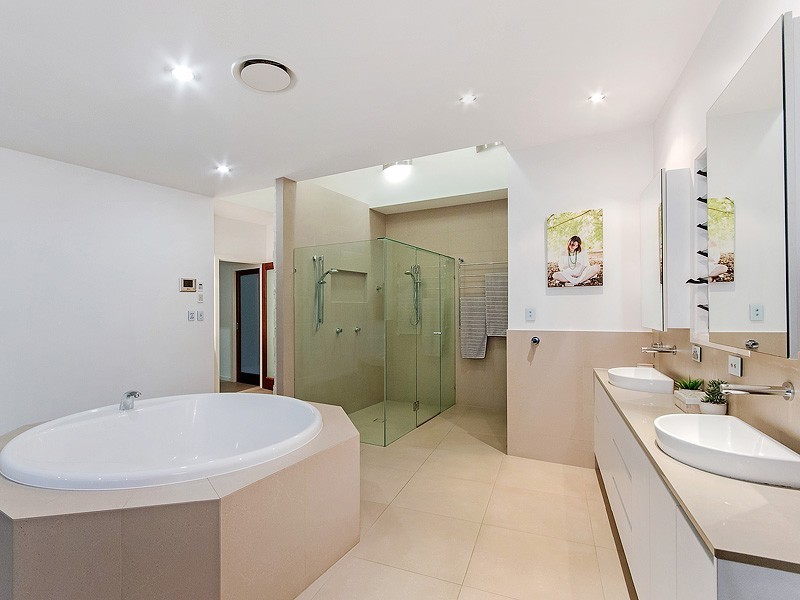 1 Dungogie Drive, Tallebudgera QLD 4228