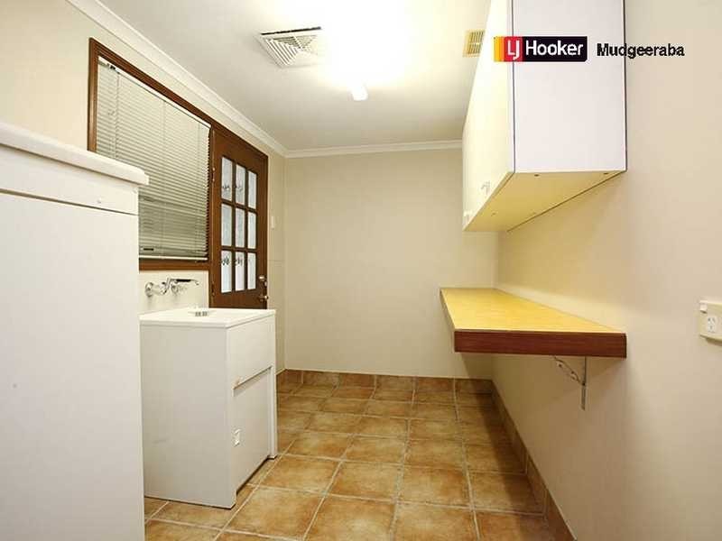 2 Regency Place, Mudgeeraba QLD 4213