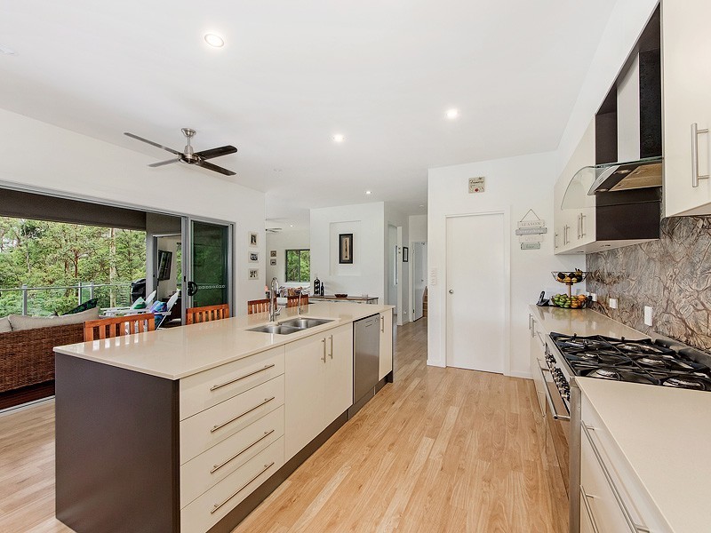 40 Friarbird Crescent, Bonogin QLD 4213