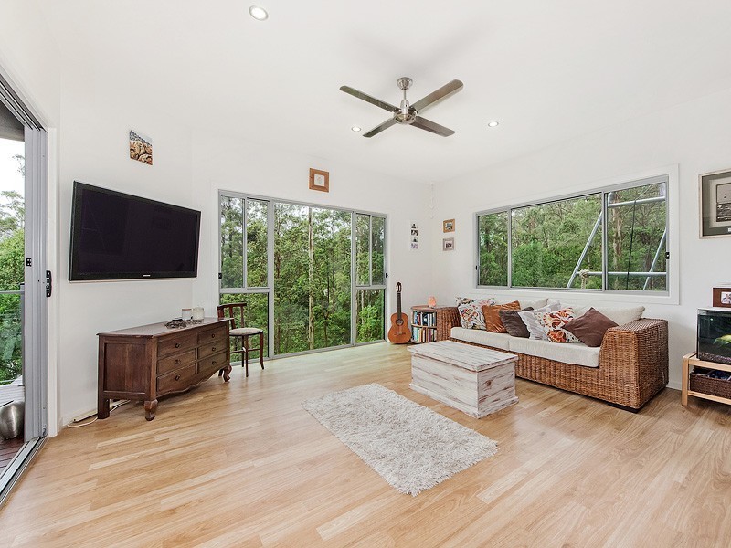 40 Friarbird Crescent, Bonogin QLD 4213