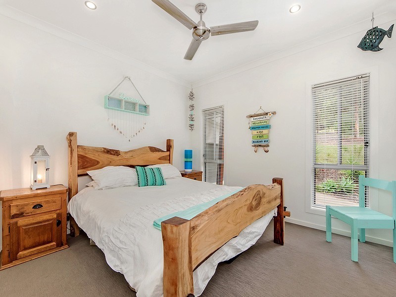 40 Friarbird Crescent, Bonogin QLD 4213