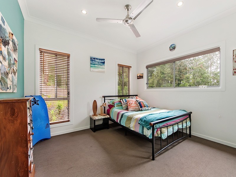 40 Friarbird Crescent, Bonogin QLD 4213