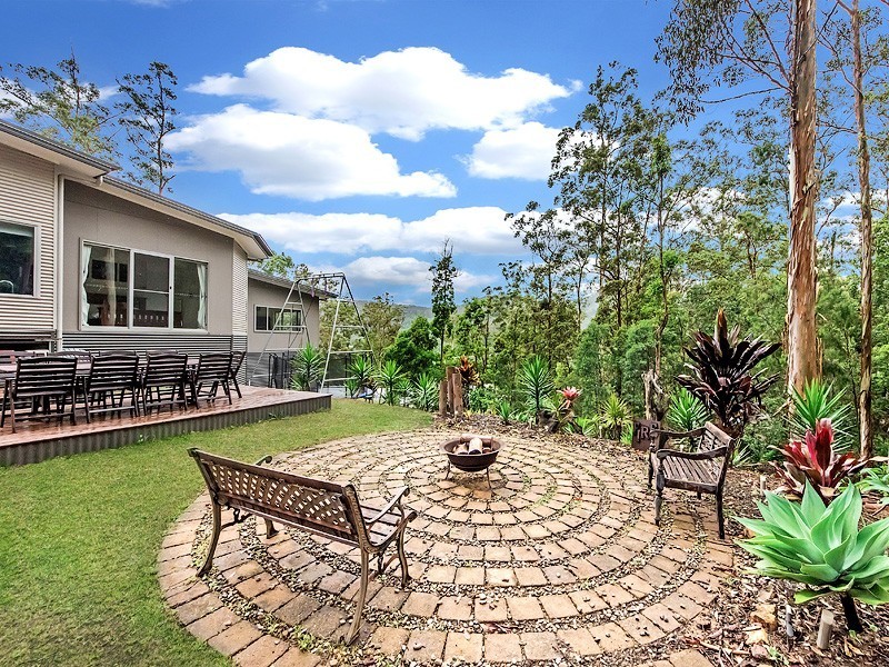 40 Friarbird Crescent, Bonogin QLD 4213