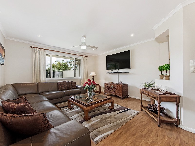 13 York Creek Crescent, Reedy Creek QLD 4227