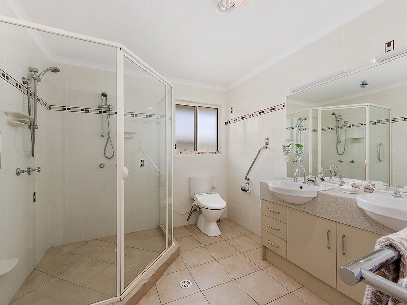 13 York Creek Crescent, Reedy Creek QLD 4227