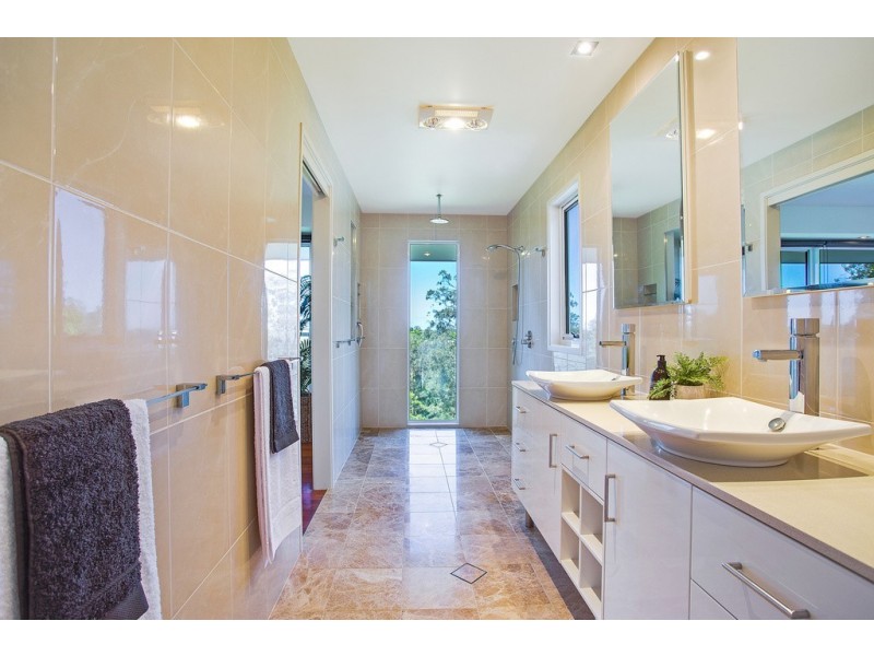 3 Earle Court, Tallai QLD 4213