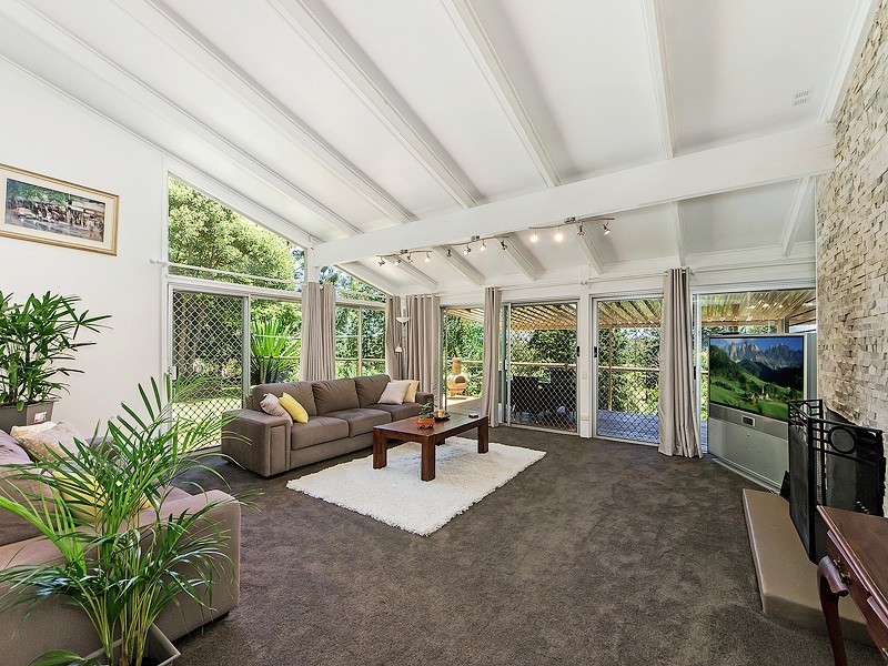 2 Dermott Place, Tallebudgera QLD 4228