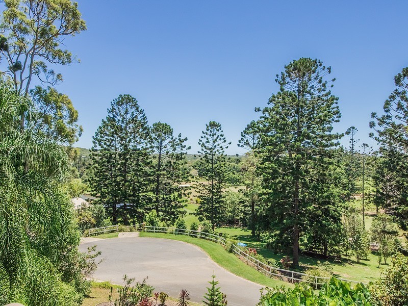 2 Dermott Place, Tallebudgera QLD 4228