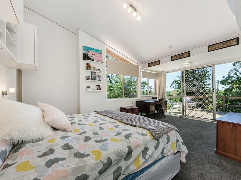 2 Dermott Place, Tallebudgera QLD 4228