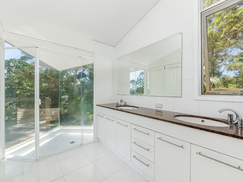 2 Dermott Place, Tallebudgera QLD 4228