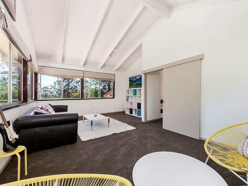 2 Dermott Place, Tallebudgera QLD 4228