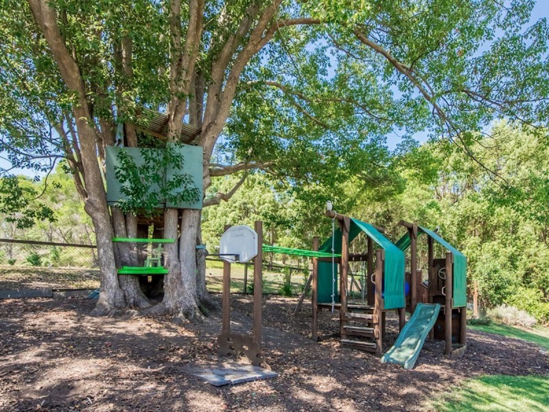 28 Dungogie Drive, Tallebudgera QLD 4228