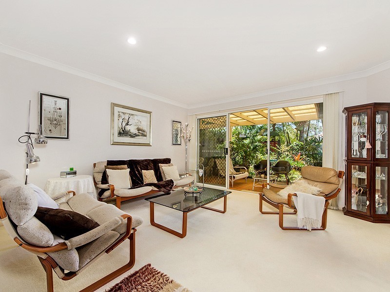 6 Sea Eagle Drive, Burleigh Waters QLD 4220