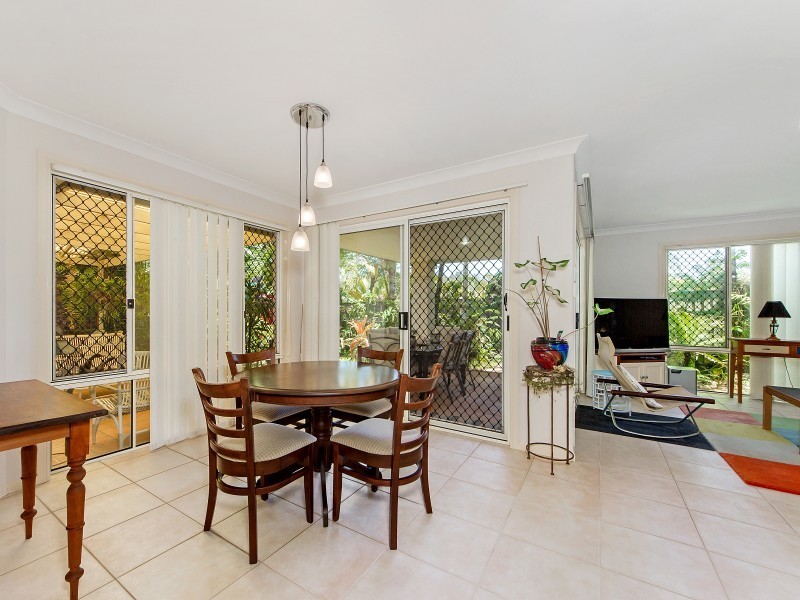 6 Sea Eagle Drive, Burleigh Waters QLD 4220