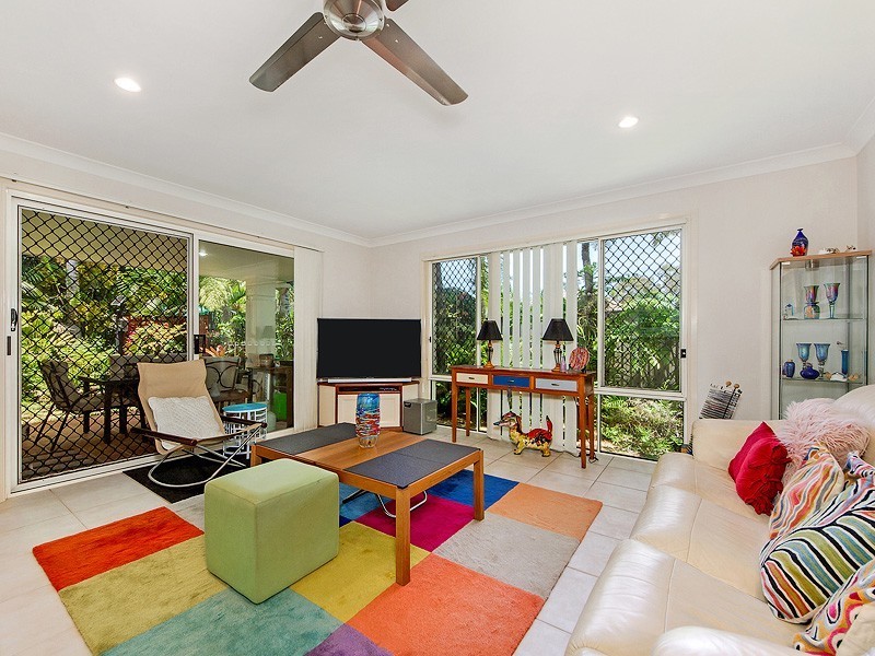 6 Sea Eagle Drive, Burleigh Waters QLD 4220