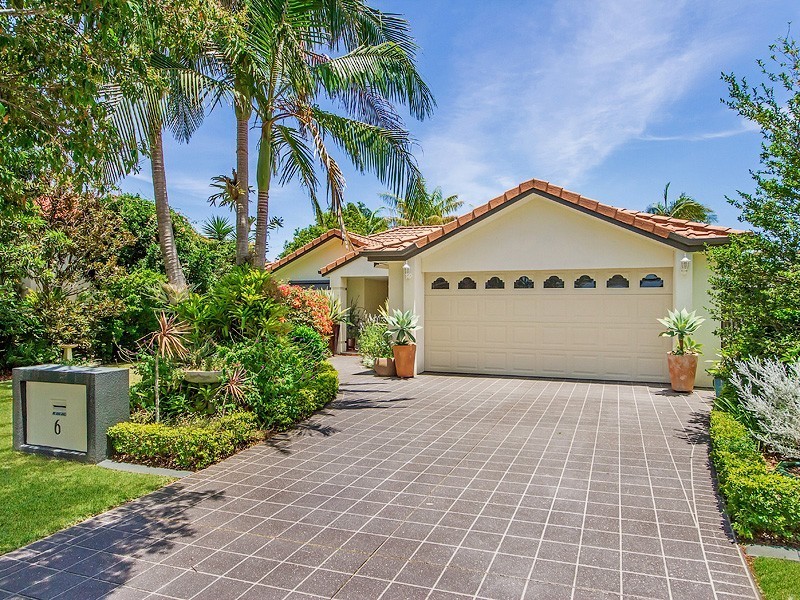 6 Sea Eagle Drive, Burleigh Waters QLD 4220