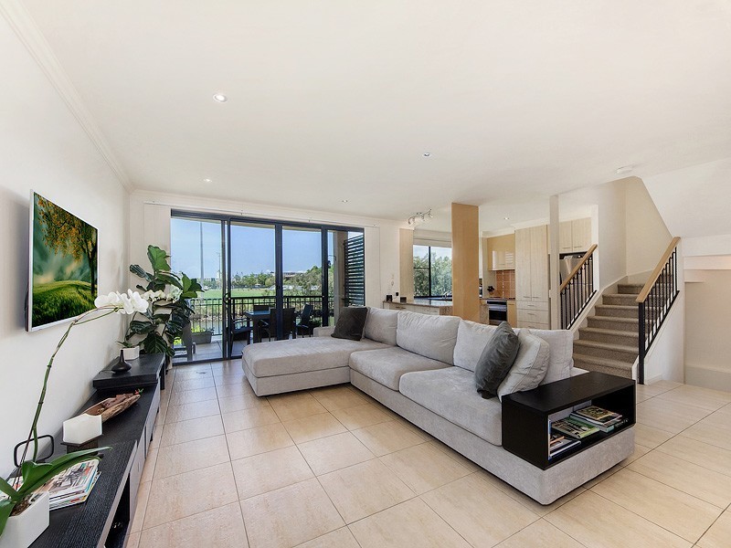 24/4 University Drive, Robina QLD 4226