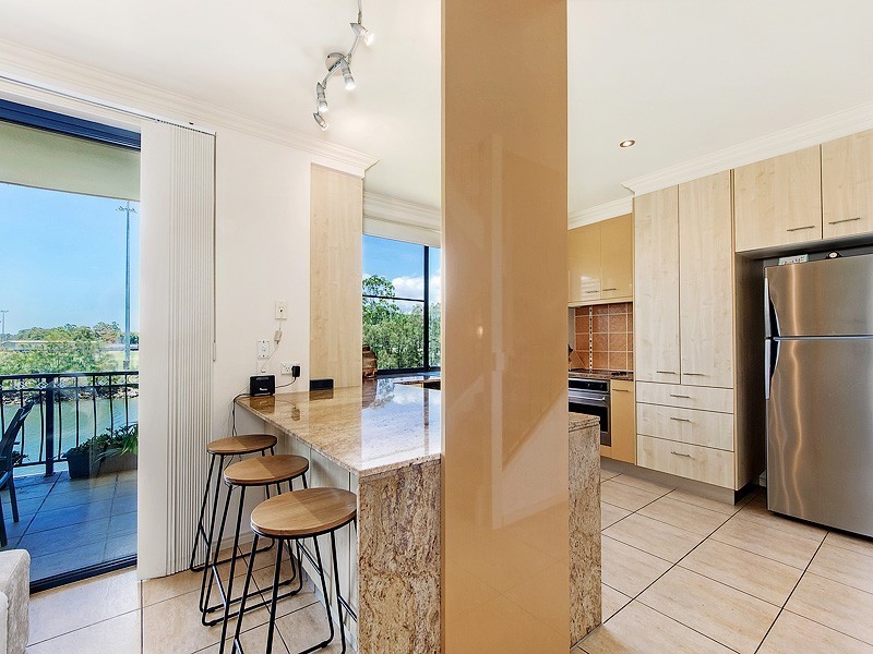 24/4 University Drive, Robina QLD 4226