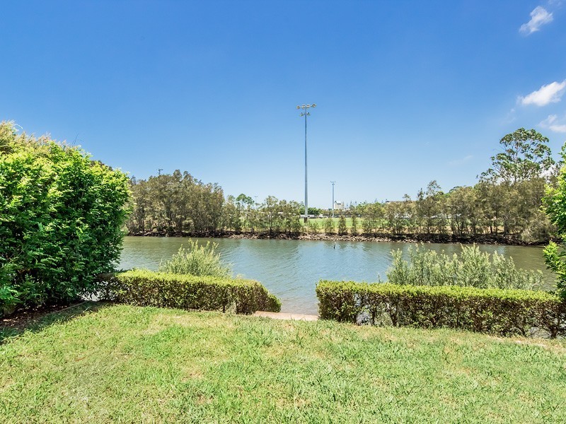 24/4 University Drive, Robina QLD 4226