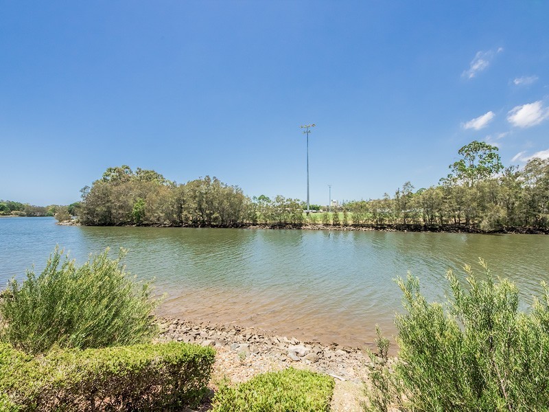 24/4 University Drive, Robina QLD 4226