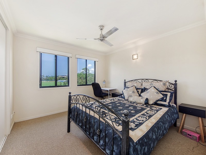 24/4 University Drive, Robina QLD 4226