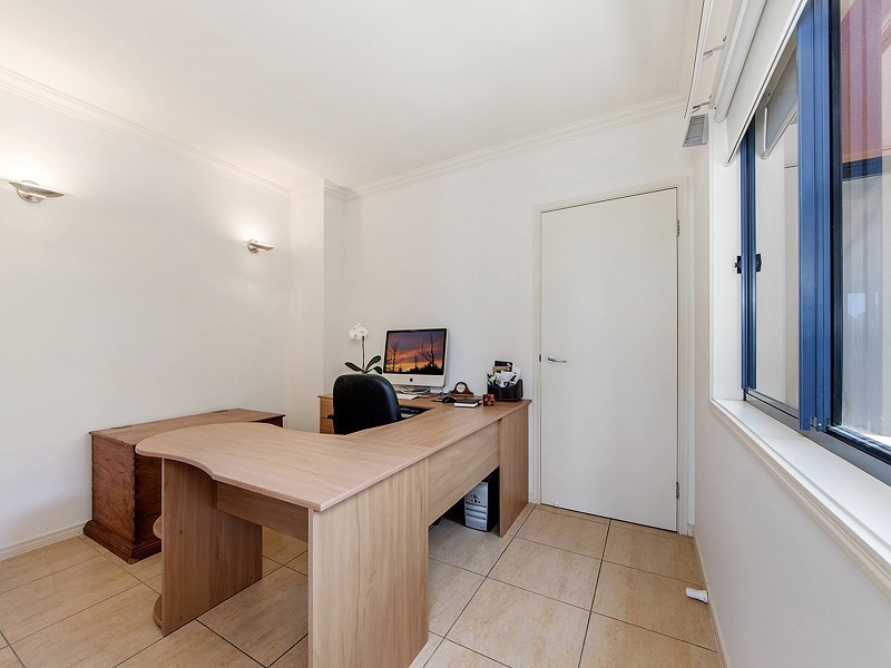 24/4 University Drive, Robina QLD 4226