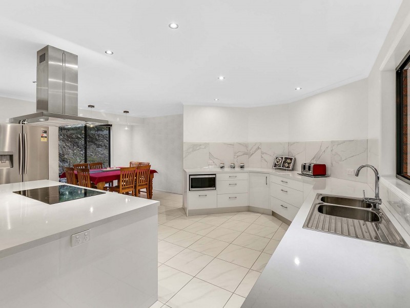 17 Country View Drive, Nerang QLD 4211