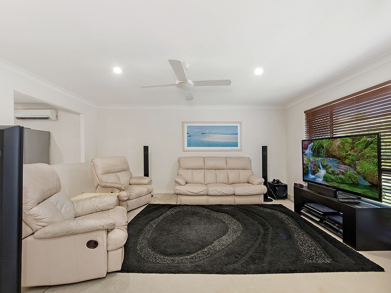 33 Asperia Street, Reedy Creek QLD 4227