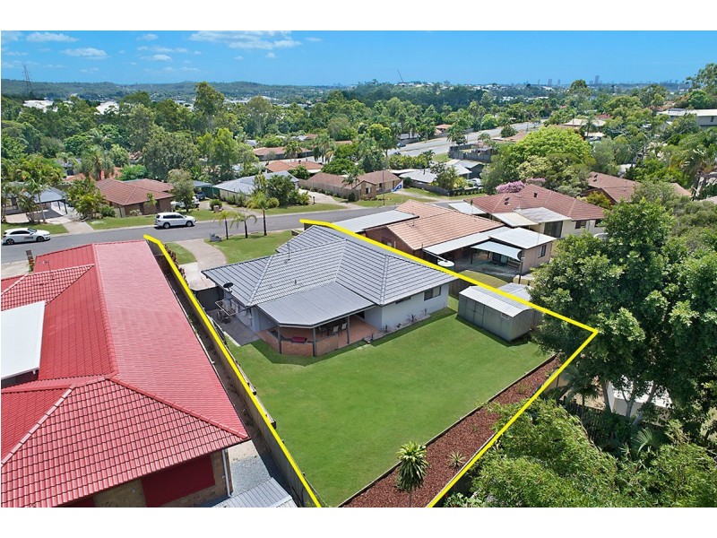 8 Tiley Court, Highland Park QLD 4211