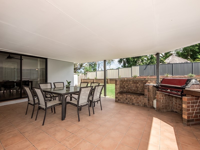 8 Tiley Court, Highland Park QLD 4211