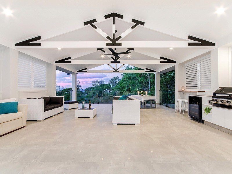 2 Rudd Street, Burleigh Heads QLD 4220