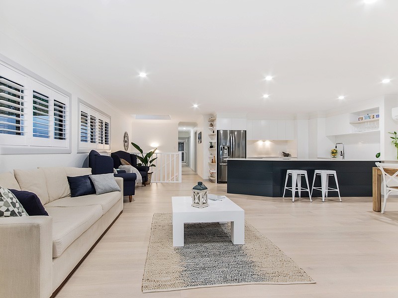 2 Rudd Street, Burleigh Heads QLD 4220