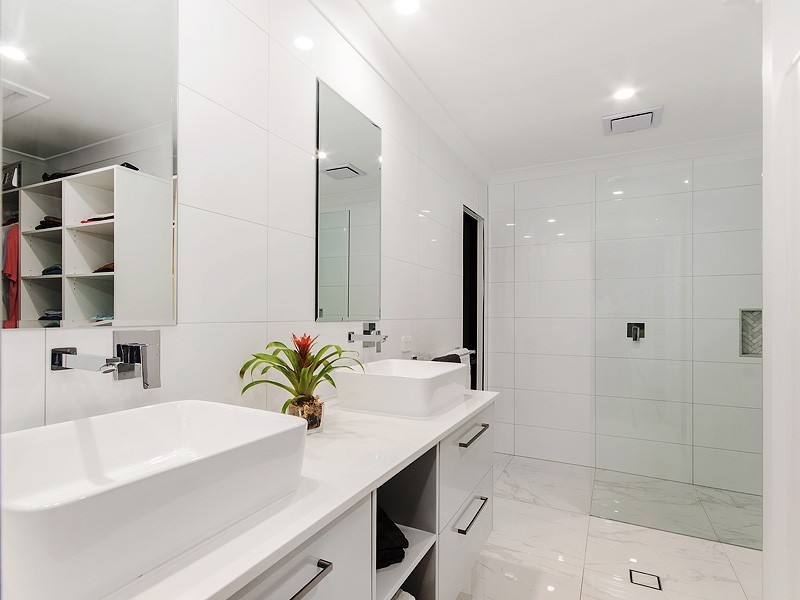 2 Rudd Street, Burleigh Heads QLD 4220