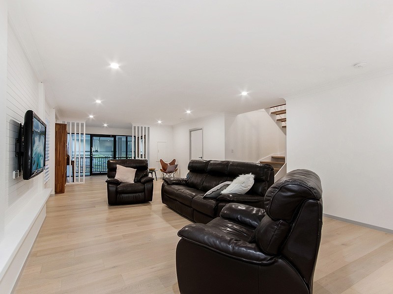 2 Rudd Street, Burleigh Heads QLD 4220